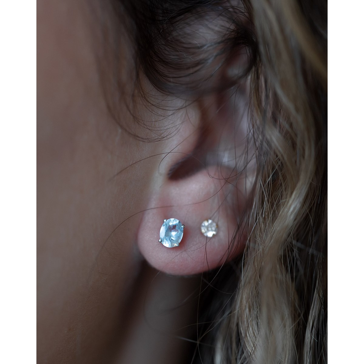 Boucles d'oreilles  ADEN  Or  585 Blanc et Aigue-Marine forme Ovale 1.02grs 4MM - vue 4