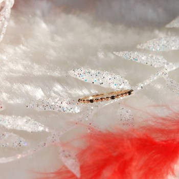 Bague perlée en plaqué or et noir ALBA - Bijoux Privés Discovery