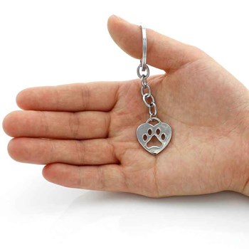 Heart-shaped keyring with silver dog or cat paw pad