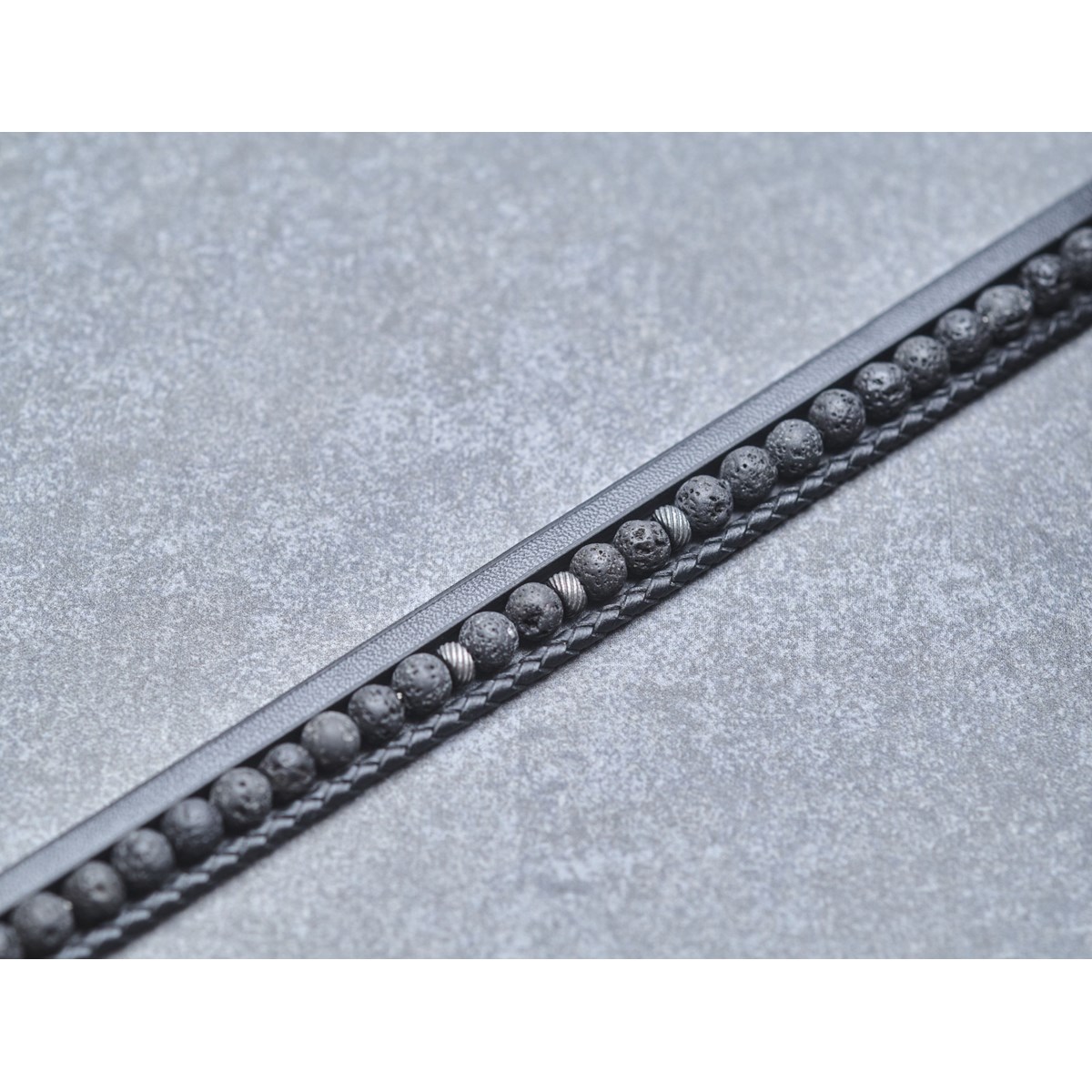 Bracelet souple Loïc en Acier 316L avec lave noir - vue 2