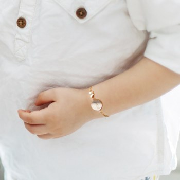 Bracelet chaine médaille papillon laqué plaqué or enfant - gravure JE T'AIME