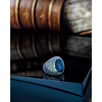 Bague Biker avec Onyx Ovale Noire sur Argent Vieilli | Aden Boutique