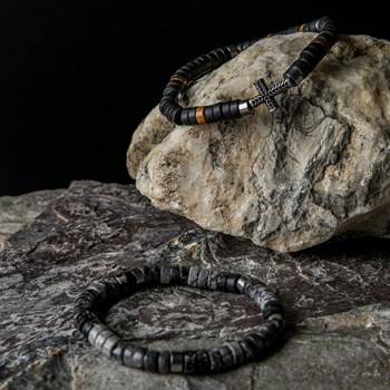 Bracelet Perles Heishi Pierres Naturelles Agate Noire Tigre Croix Acier Antique