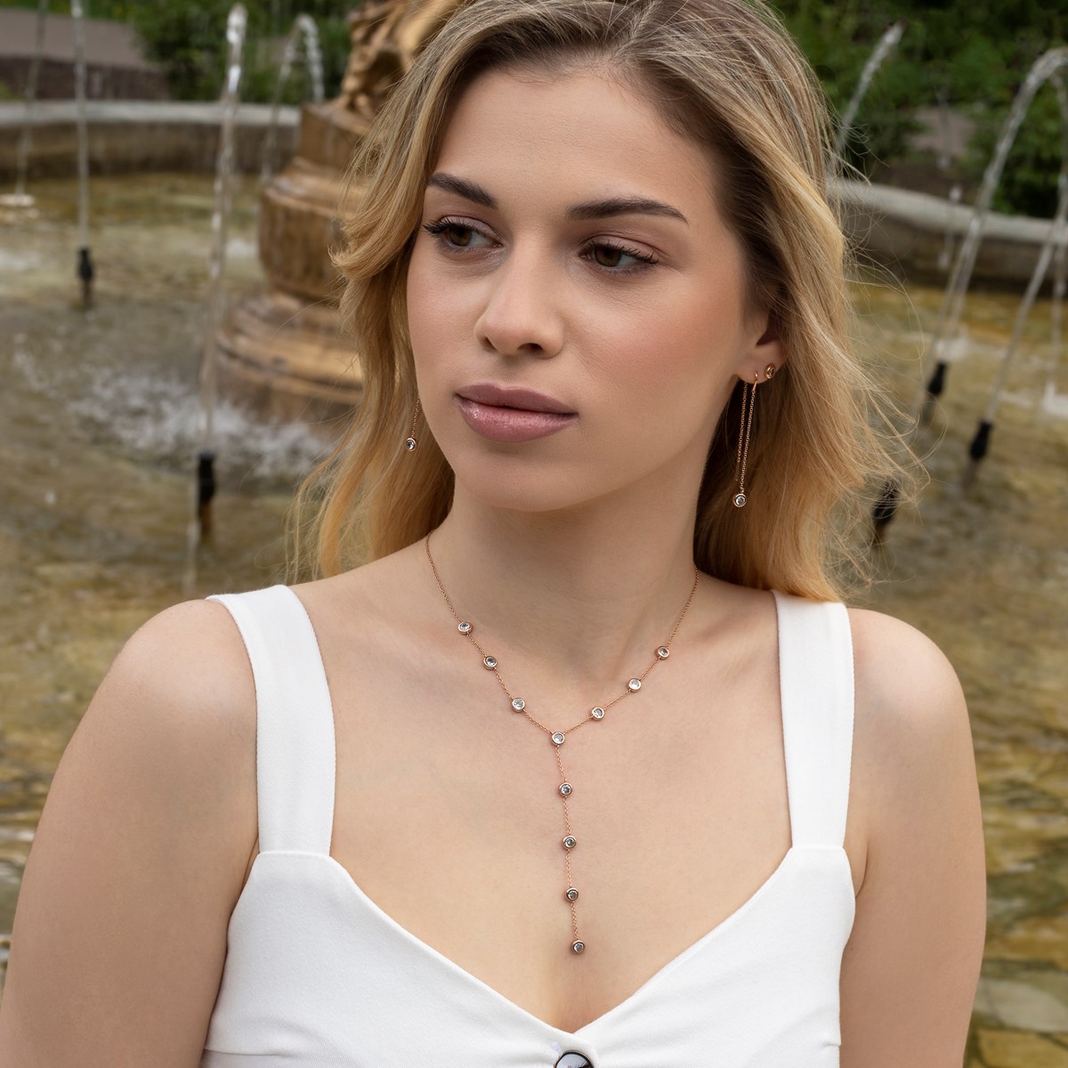 Sautoir Y collier MADEMOISELLE lariat chaîne dorée avec pendentifs Zircon Blanc - vue 3