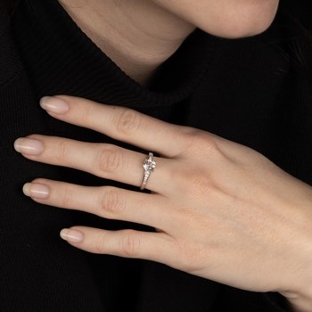 Bague 'Esmée' Or blanc et Topaze