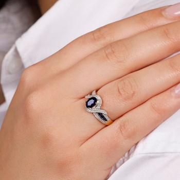 Bague ' Suzanne' Or jaune et Saphir