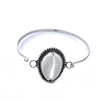 Armband in zilver en cauri schelp