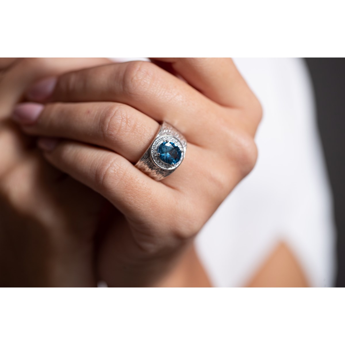 Bague Victoria en Argent avec oxyde de zirconium bleu topaze - vue 3