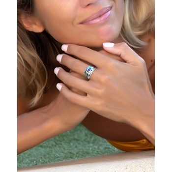 Bague nacre abalone en argent 925 : un bijou élégant et raffiné | Aden Boutique