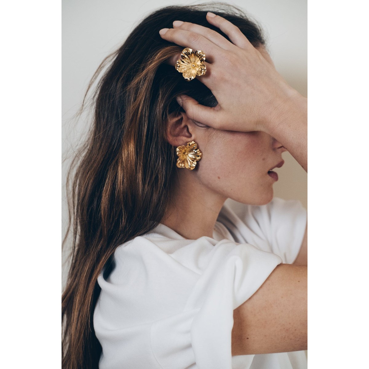 maxi boucles d'oreilles puces fleurs plaqué argent - GAÏA - vue 3