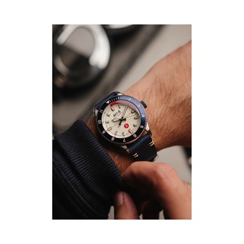 Montre Homme AVI-8 quartz - Bracelet cuir véritable de vachette + Nato - 3 aiguilles - Tuskegee