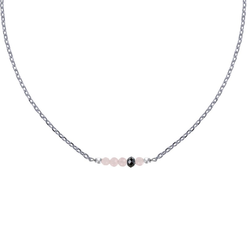Collier Chaine Argent Rhodié Quatre Perles Facettées de Quartz Rose et Un Diamant Noir Facettée