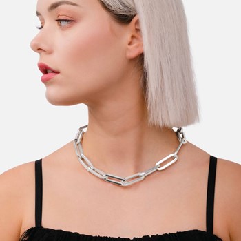 Collier Laura