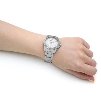 Montre femme Festina acier lunette strass
collection mademoiselle
