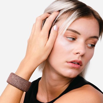 Bruine pijlstaartrog armband 30