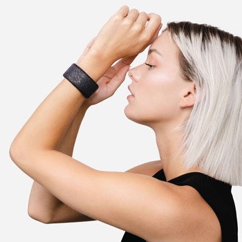 Zwarte pijlstaartrog armband 30