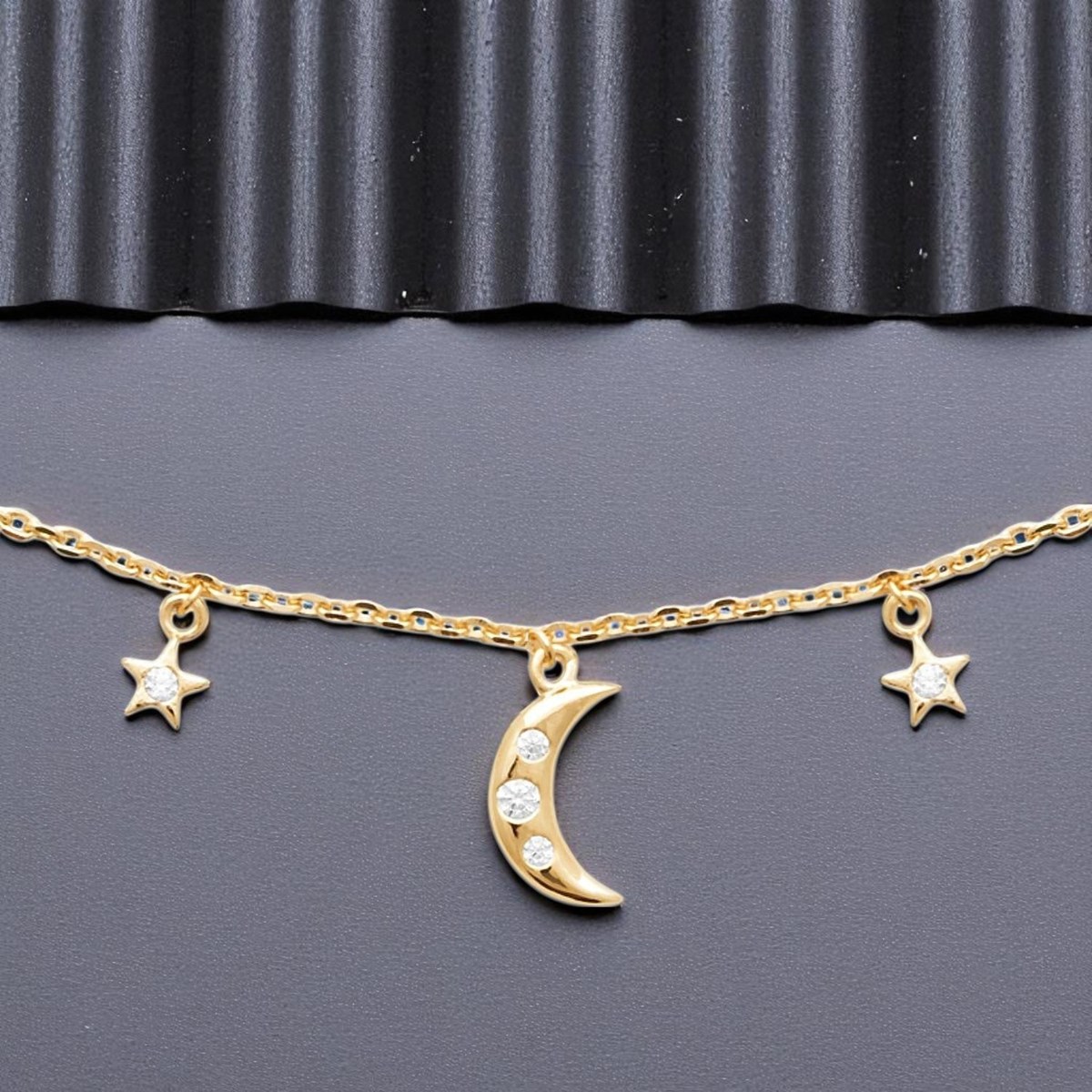Collier lune et étoiles oxydes de zirconiums Plaqué OR 750 3 microns - vue 4