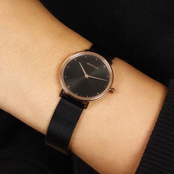 Montre Bering Femme 'Ultra Slim' Quartz - Boîtier acier doré rose - 15729-166