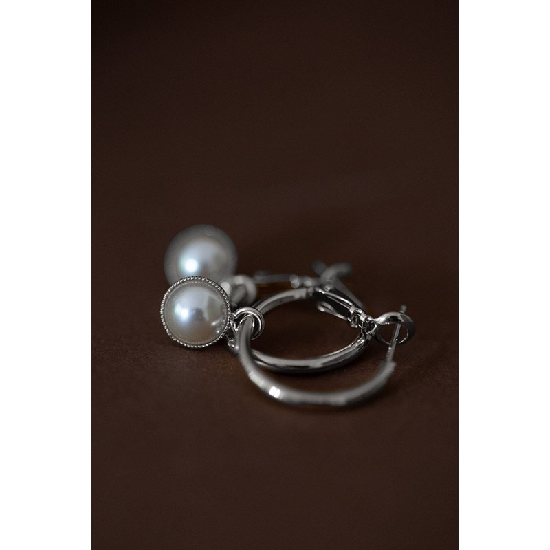 mini boucles d'oreilles créoles perles plaqué argent - NÉLYA - vue 2