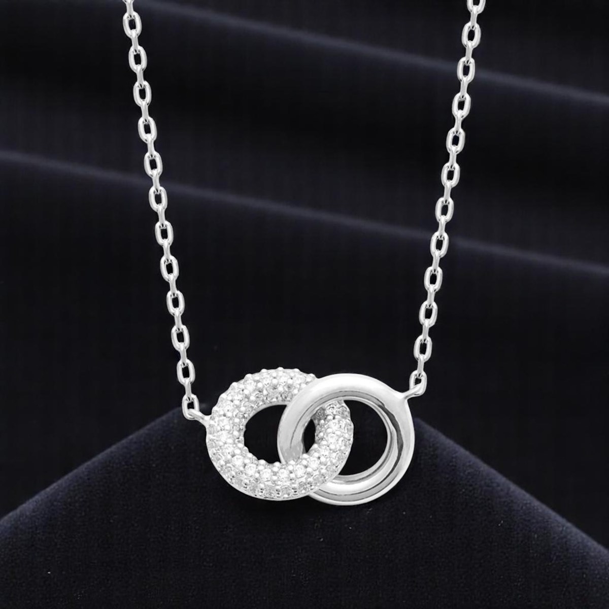 Collier 2 anneaux enlacés oxydes de zirconiums Argent 925 Rhodié - vue 4