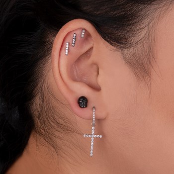 Straight bar earring 10 rhinestones