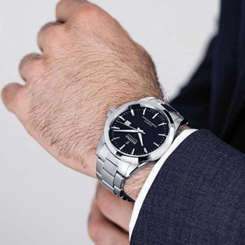 Montre Festina acier cadran noir
Collection Swiss Made