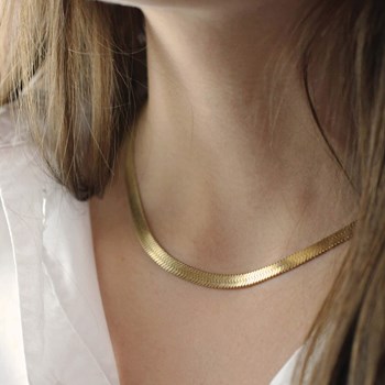Platte vergulde stalen schakelketting
