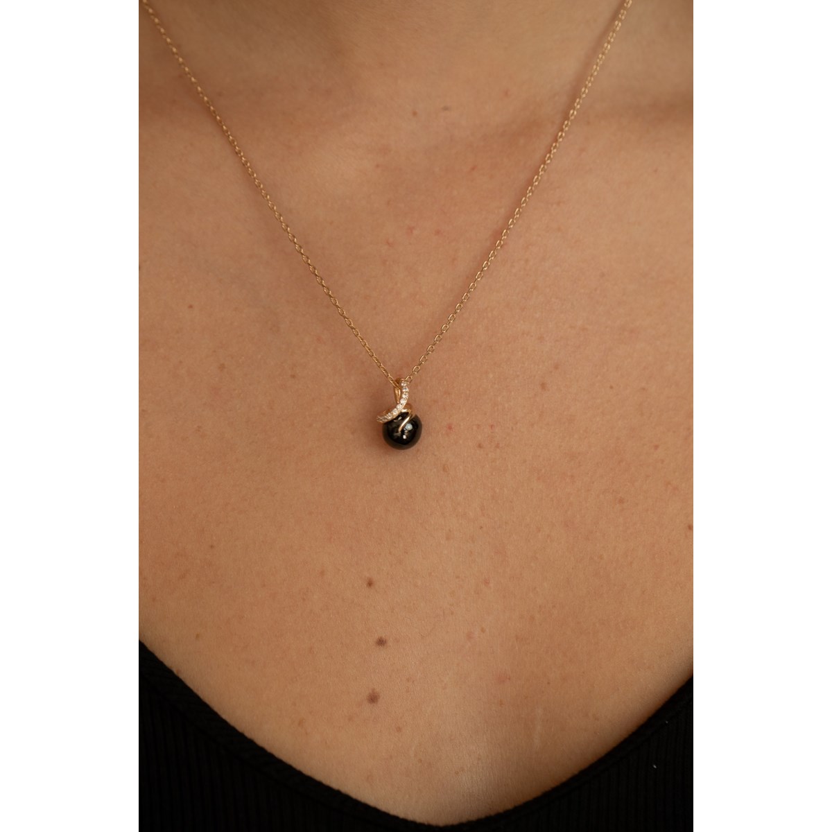 Collier mono-motif Layla en Plaqué Or avec oxyde de zirconium blanc - vue 2