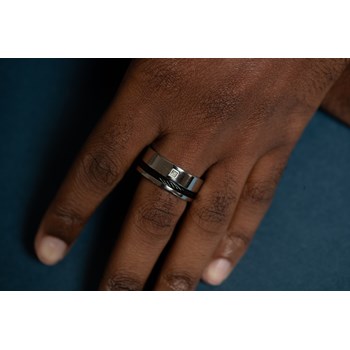 Bague Loïc en Acier 316L avec diamant blanc