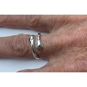 Adjustable cuddle ring