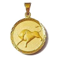 Pendentif médaille astrologique zodiaque Taureau en plaqué or