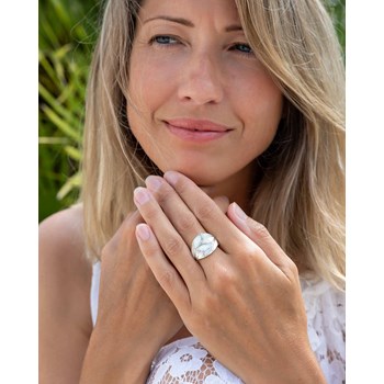 Bague en Nacre Blanche et Argent 925 | Élégance et Pureté | Boutique ADEN