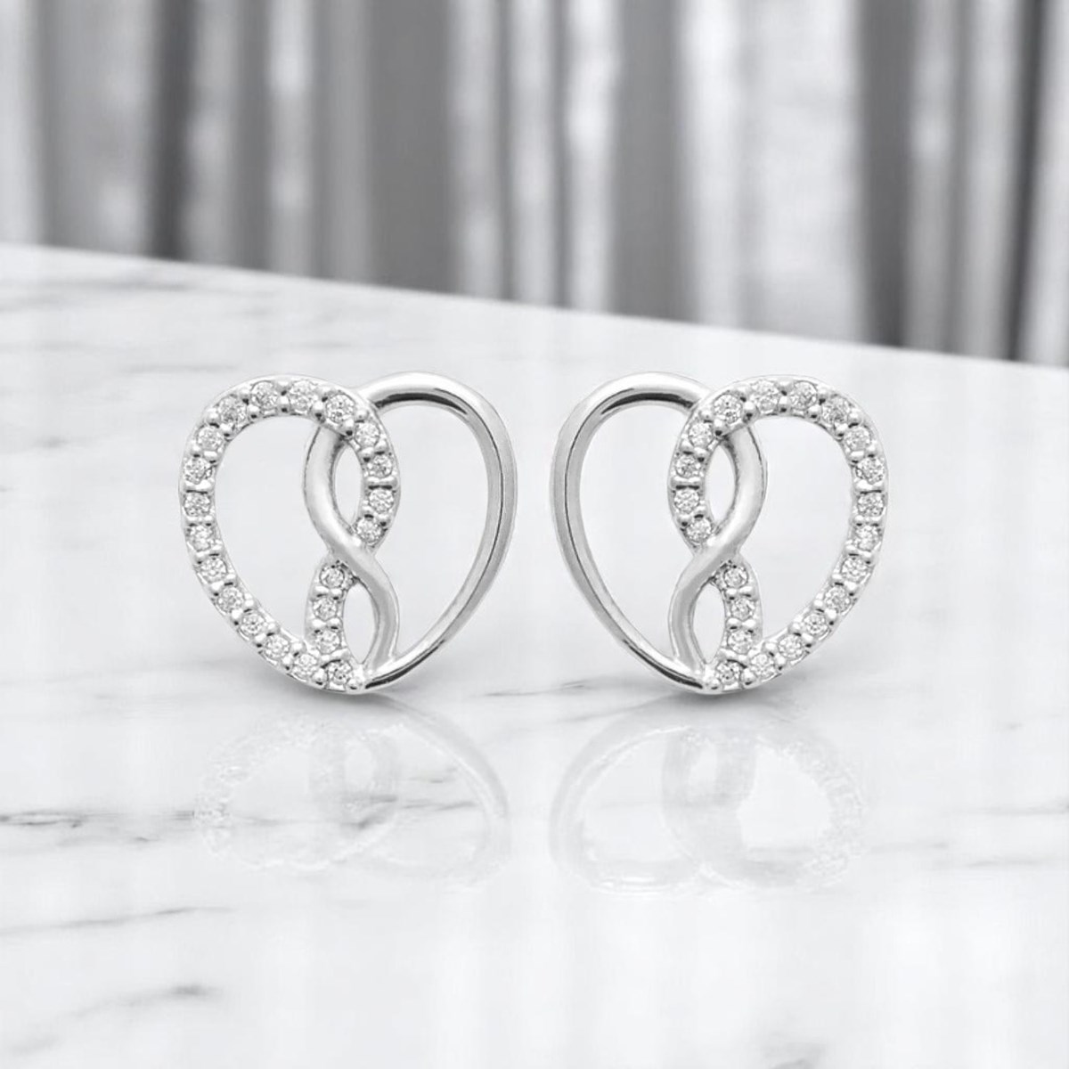 Boucles d'oreilles coeur d'infini serti d'oxydes de zirconium Argent 925 Rhodié - vue 4