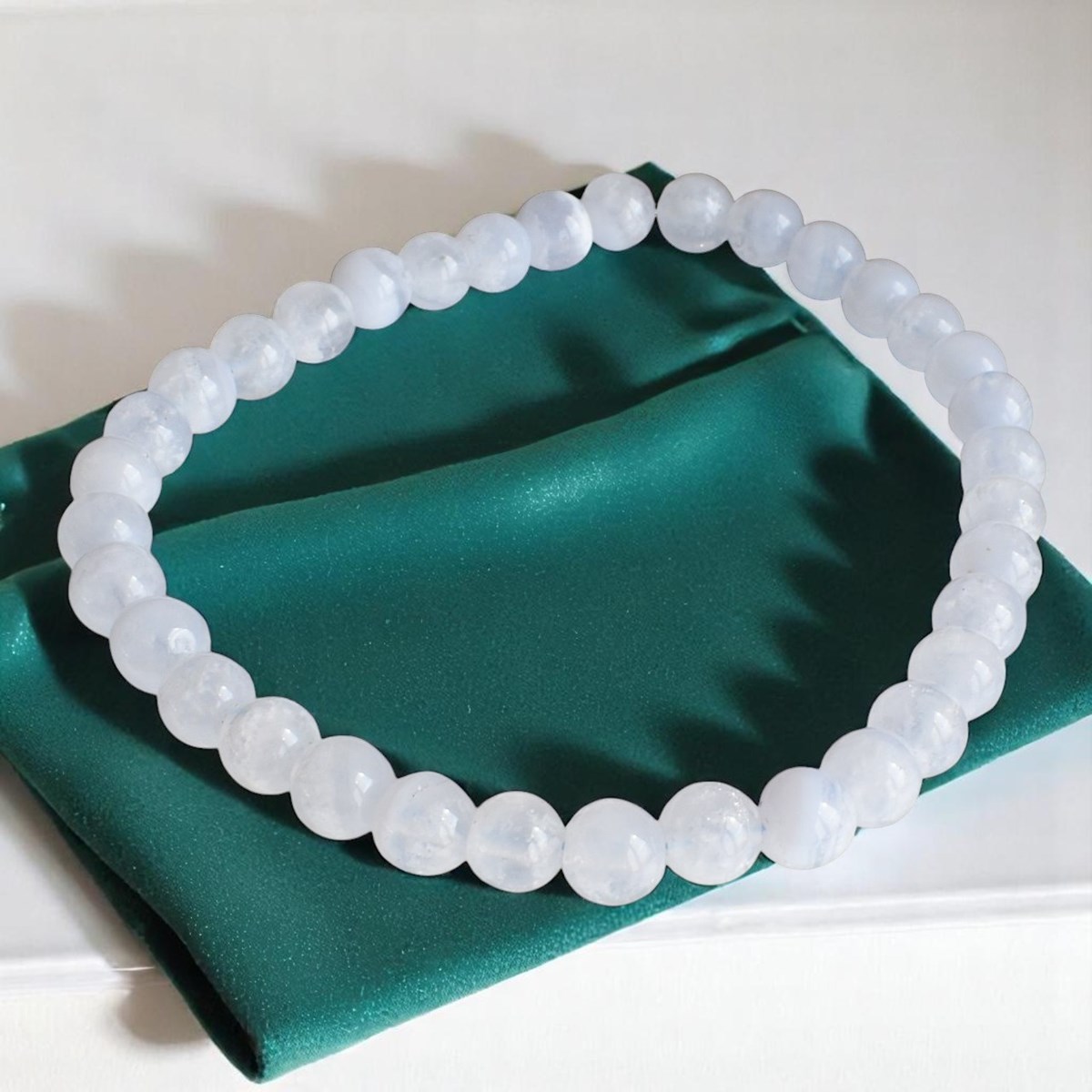 Bracelet en Calcédoine Bleue Calme et Communication - vue 4