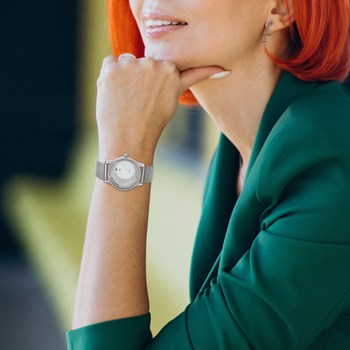 Montre Lynn élégante ornée d'un diamant noir et de cristaux scintillants SC Crystal