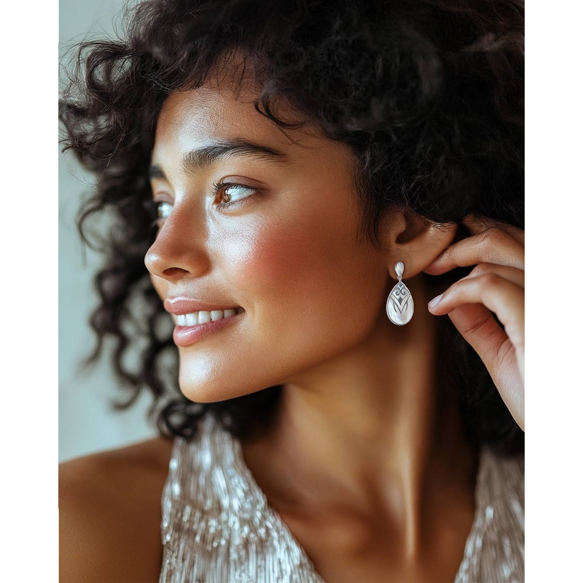 Boucles d'Oreilles Maëlla Argent 925 et Nacre Blanche | ADEN Design Inca | Bijou Élégant - vue 2