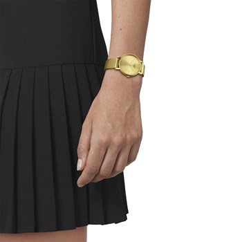 Montre femme Tissot Everytime acier milanais doré