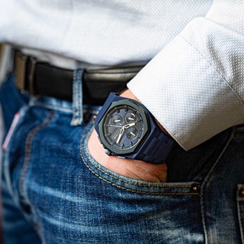 Montre Tommy Hilfiger chrono en silicone bleu marine