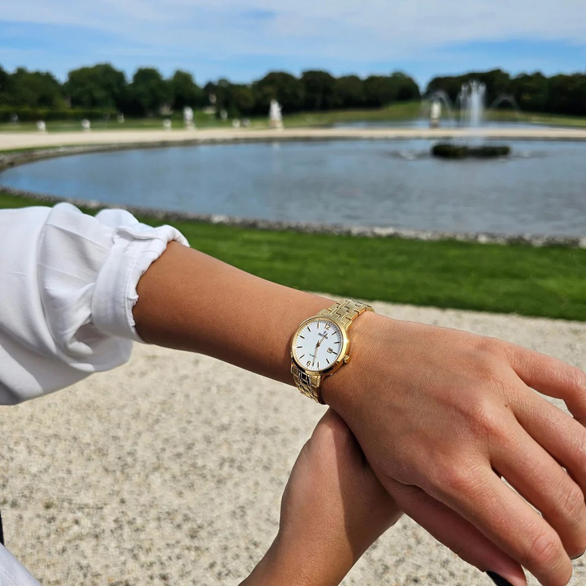 Montre Festina classique acier doré - vue 2