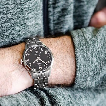Montre Festina classique titane cadran noir