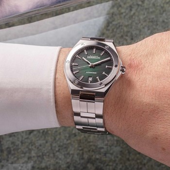 Montre Herbelin Cap Camarat Automatique
Fond vert