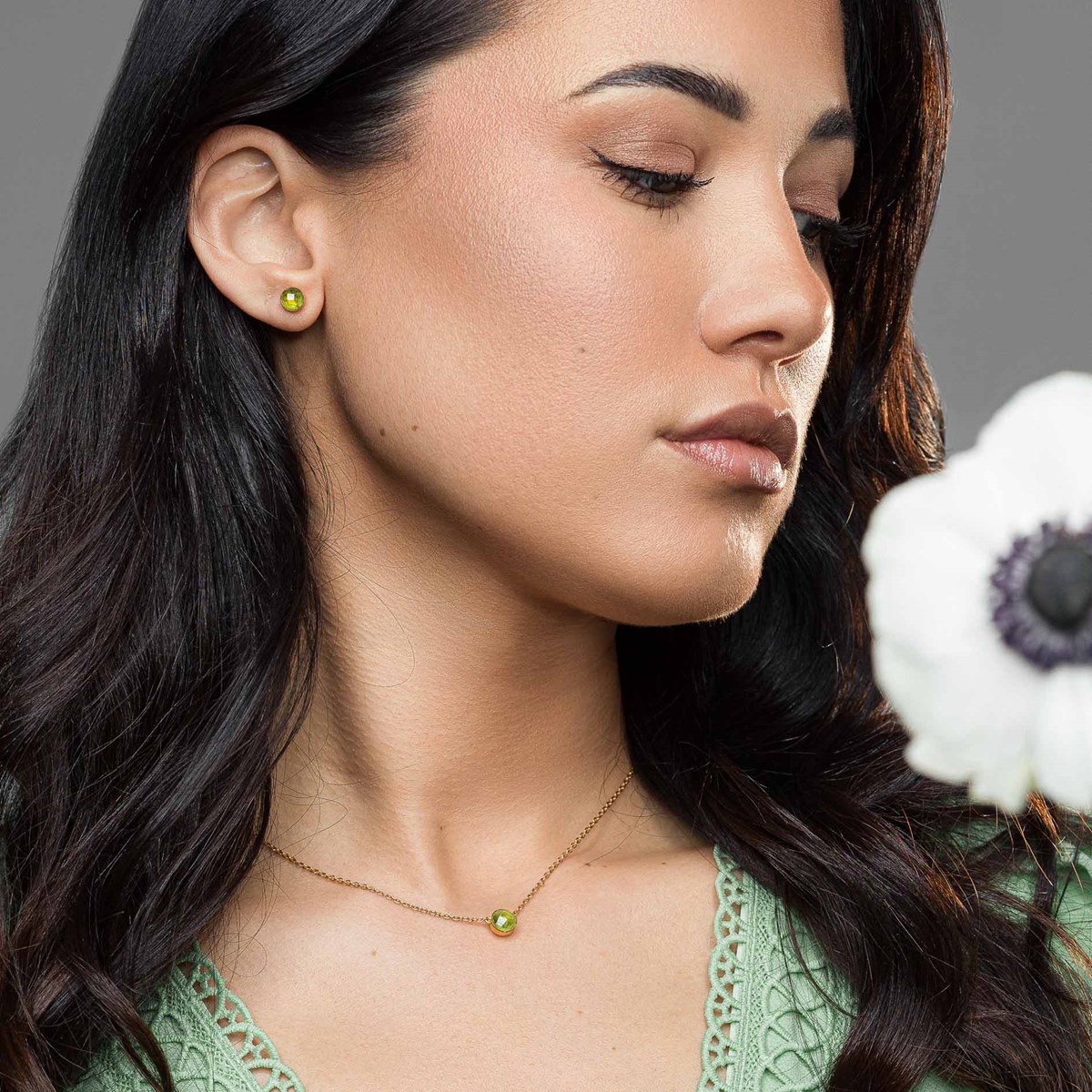 Boucles d'oreilles Aurora en pierres Péridot - vue 3