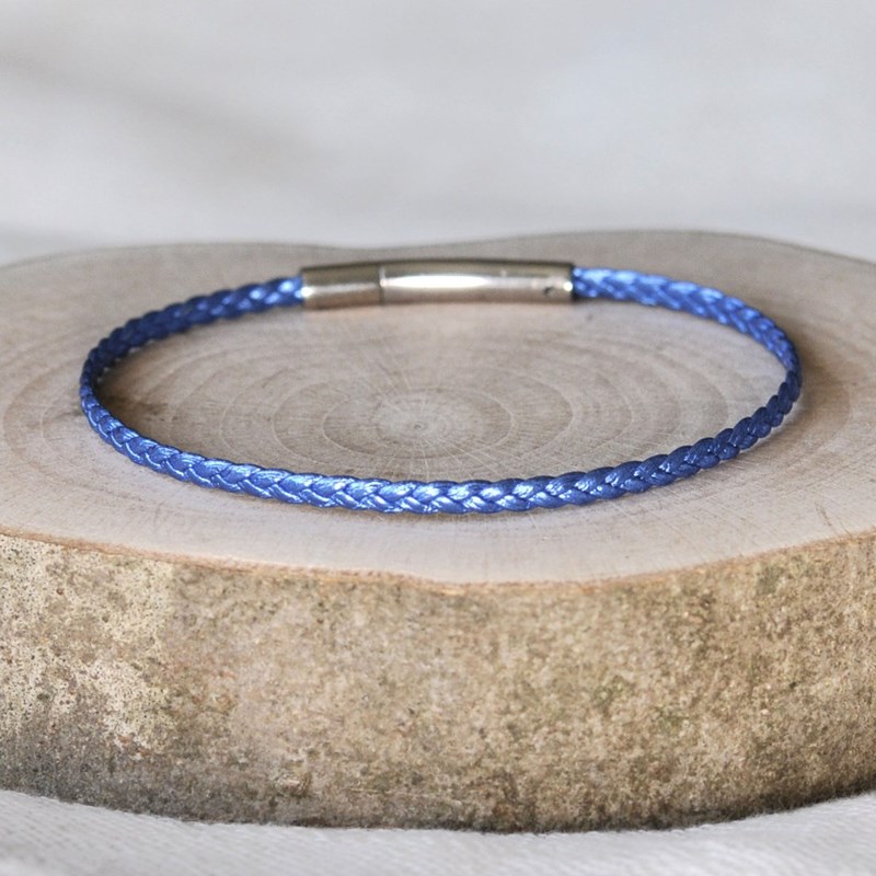 Bracelet Femme Tresse Plate en Cuir Brillant Fermoir Clip Acier Inoxydable - Bleu Navy - vue 4