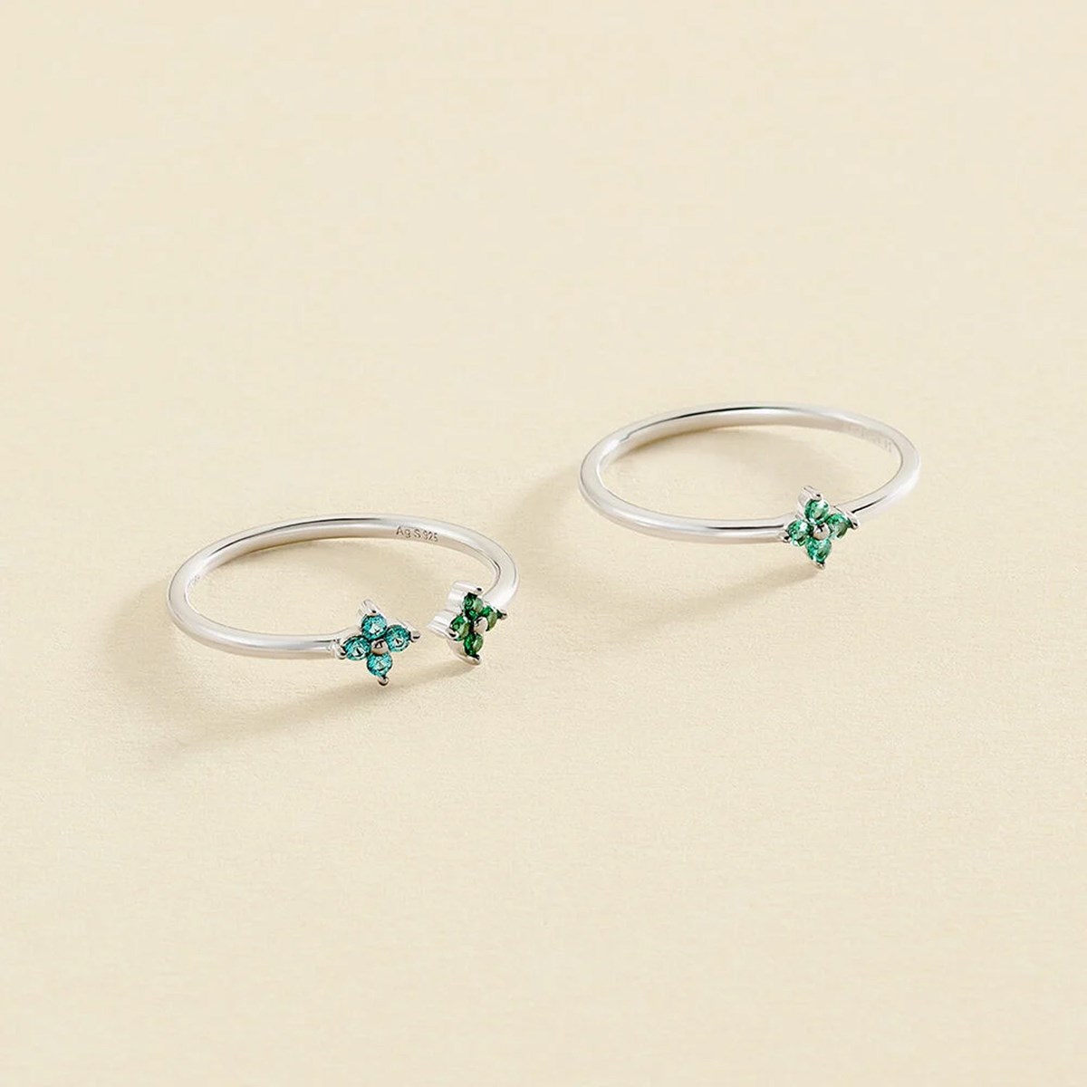 Set de 2 bagues Agatha Beloved trois motifs_x000D_
argent rhodié oxydes verts et bleus - vue 3