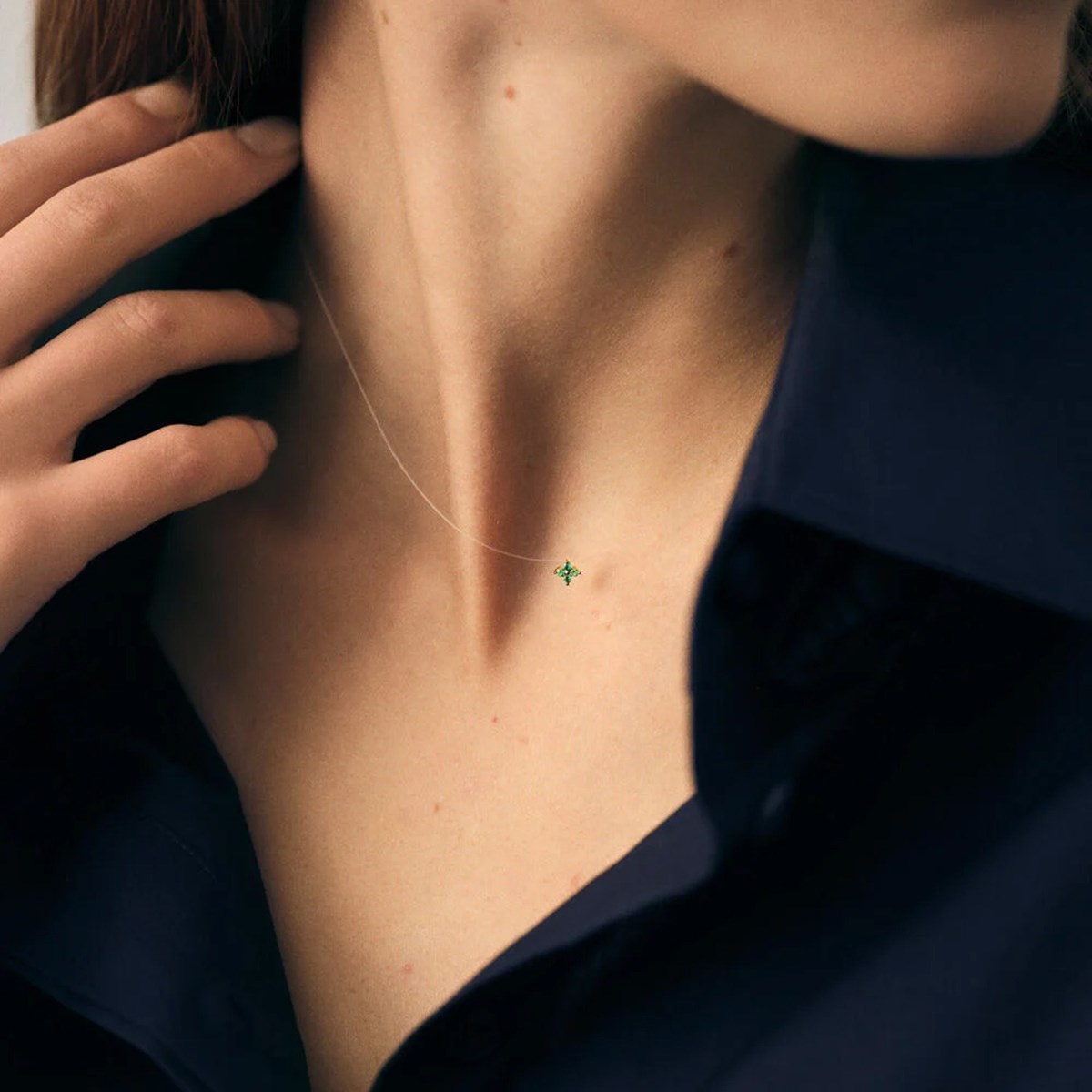 Collier Agatha Beloved fil magique argent doré_x000D_
oxydes verts - vue 2