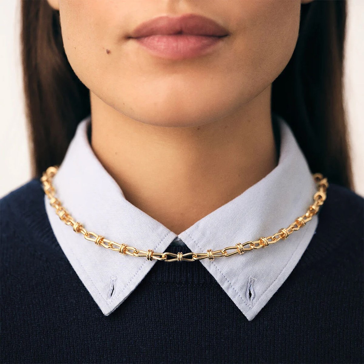 Collier Agatha Maude laiton doré maille noeud - vue 2
