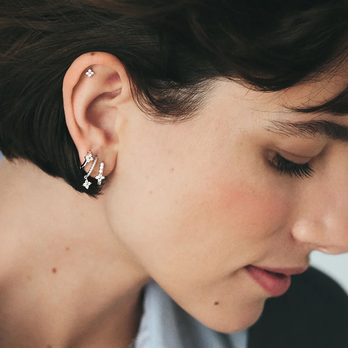 Piercin Agatha Enza hélix et tragus Mix et Match_x000D_
fleur argent oxydes - vue 2