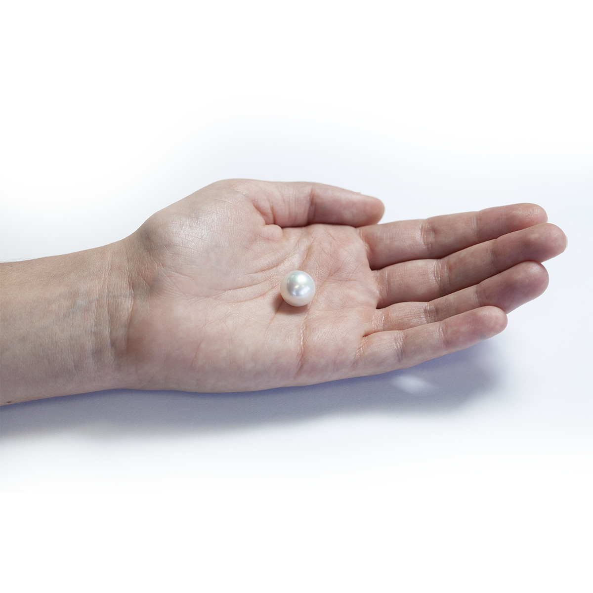 Perle blanche des mers du Sud, ronde diamètre 13 mm. - vue D2