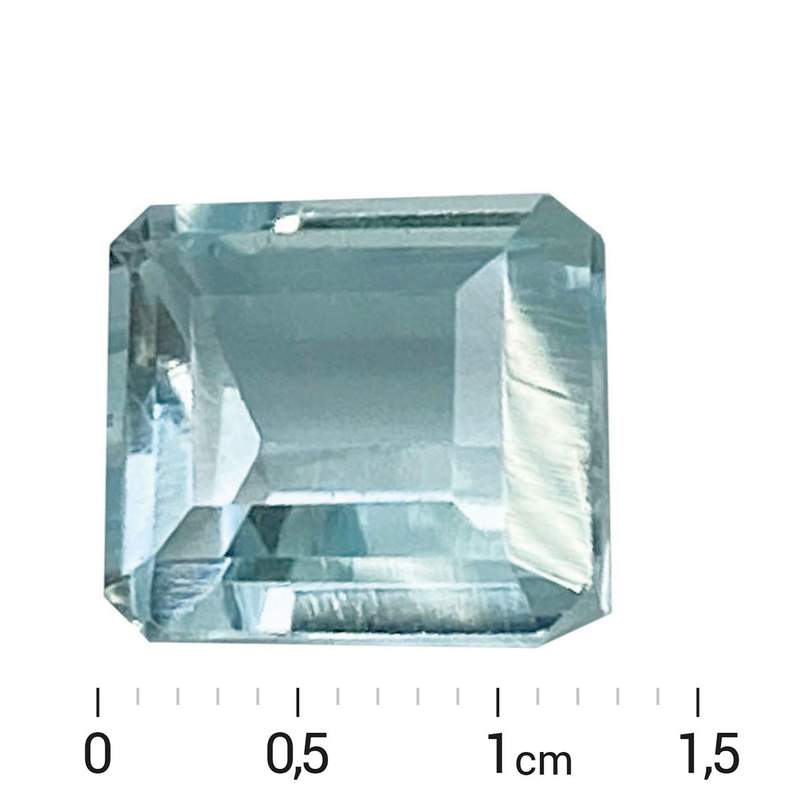 Topaze bleue, taille rectangle à pans coupés, 11.52 ct - vue D1