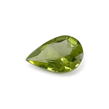 PERIDOT poire 1,06 ct.